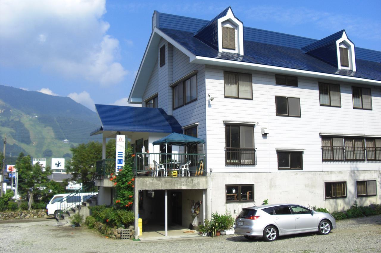 Naeba Mikuniso Hotel Kusatsu  Zewnętrze zdjęcie